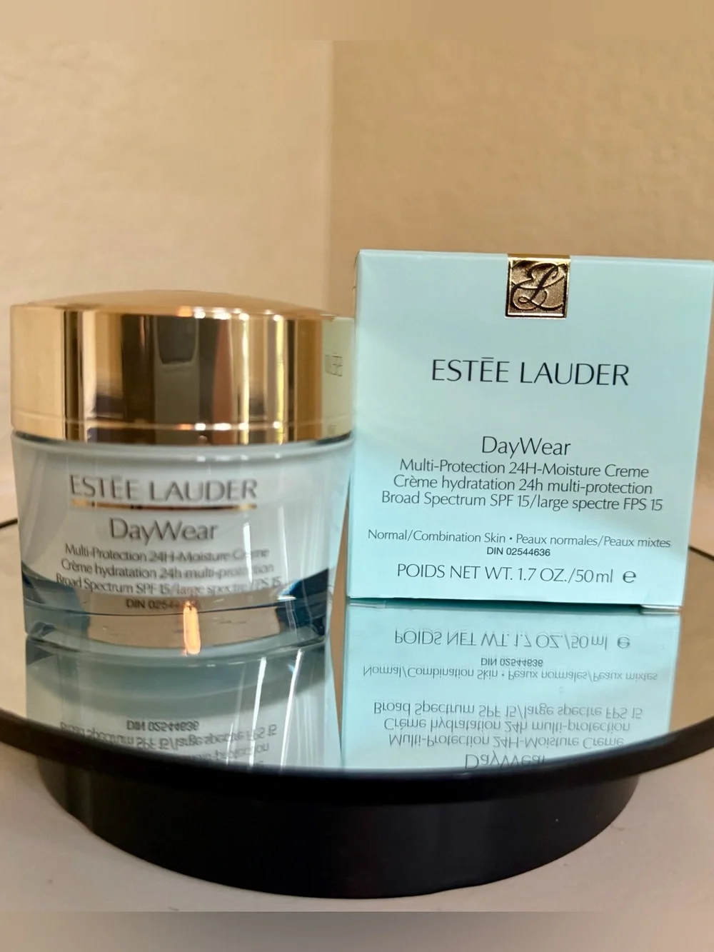 Estee Lauder DayWear Multi-Protection Anti-Oxidant 24H-Moisture Creme SPF 15 NIB - Picture 4 of 10